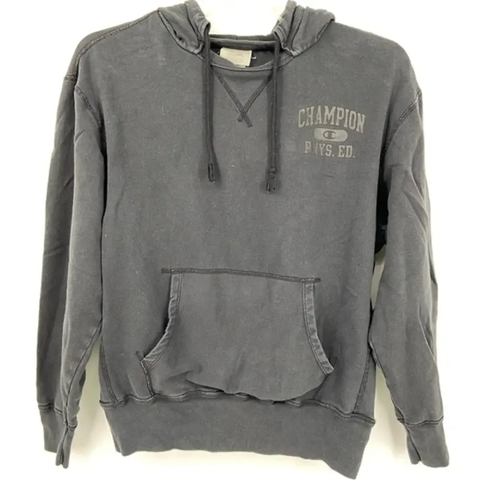 Champion, distressed‎ pullover hoodie with kangaroo pocket. size M